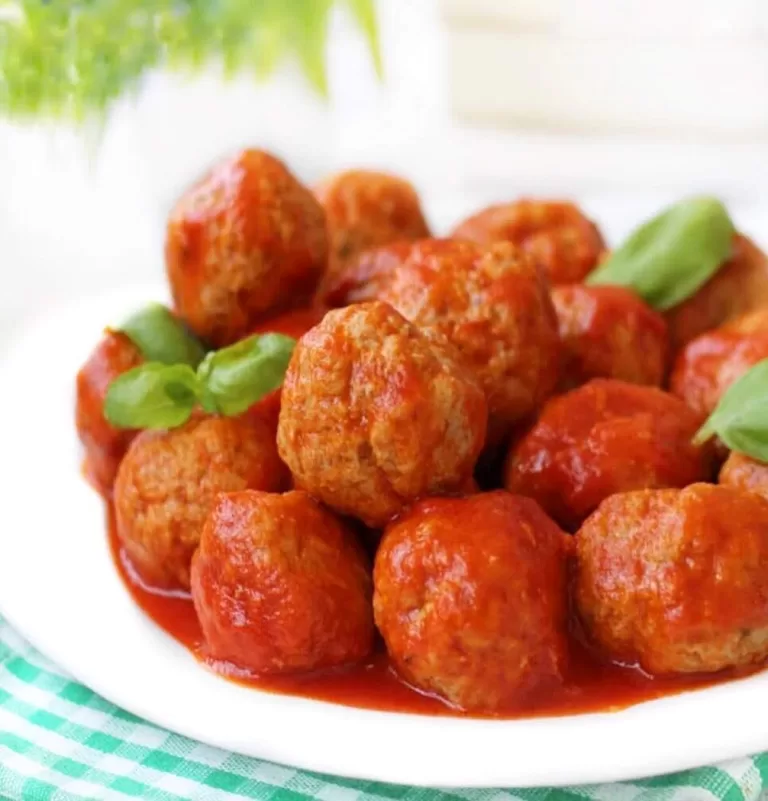 Receita de Almôndegas com molho de tomate