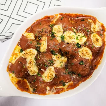 Almôndegas recheadas