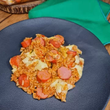 Arroz cremoso com salsicha