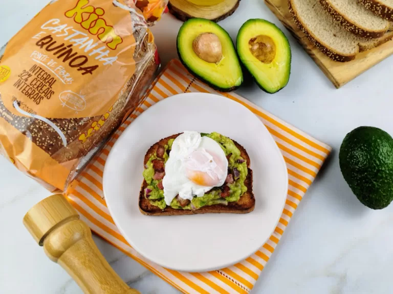 Receita de Avocado toast com ovo poché