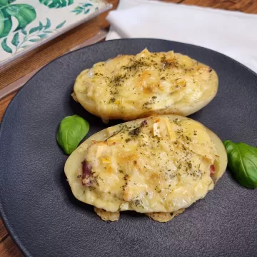 Batata recheada com bacon fácil