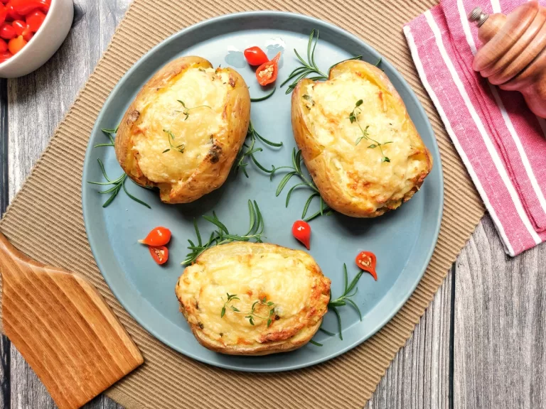 Receita de Batata rústica recheada na airfryer