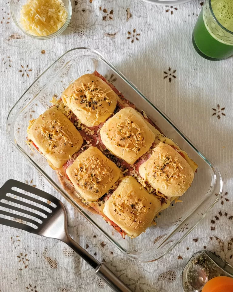 Receita de Bauru de forno com pão de queijo