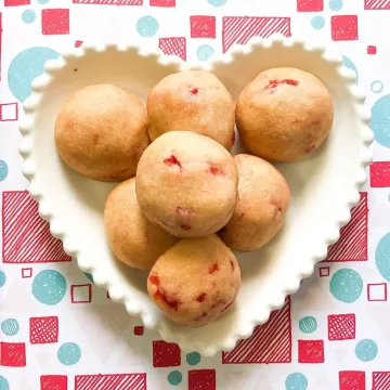 Biscoito amanteigado de cereja ao marrasquino