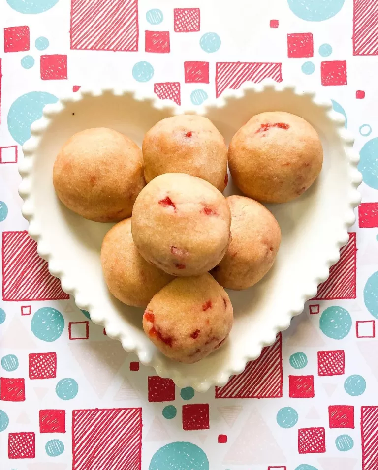Receita de Biscoito amanteigado de cereja ao marrasquino