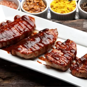 Bisteca de porco com barbecue