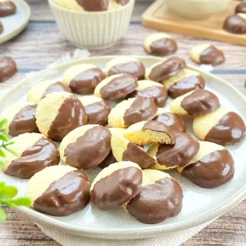 Bolacha de maisena com chocolate