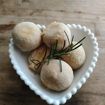 Bolinha de frango com Catupiry fácil