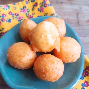 Bolinha de queijo sem glúten na air fryer