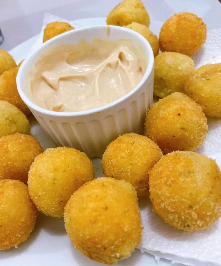 Receita de Bolinha de queijo sem massa