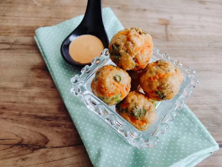 Receita de Bolinho de frango com legumes