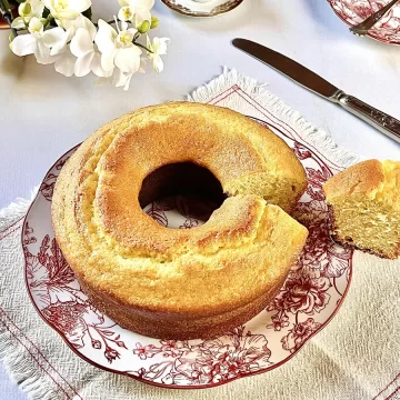 Bolo branco simples