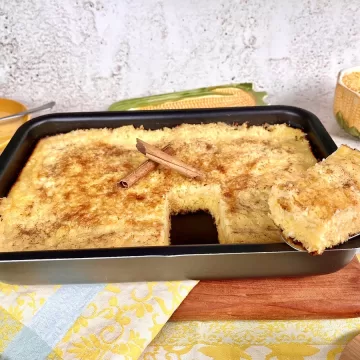 Bolo cremoso de flocão e coco