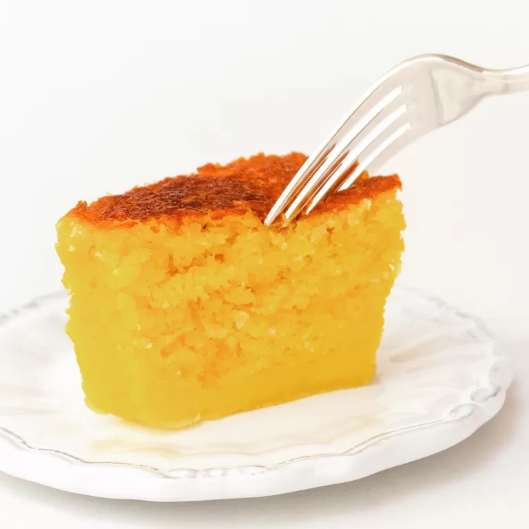 Receita de Bolo cremoso de milho com coco