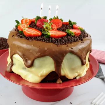Bolo de aniversário fácil