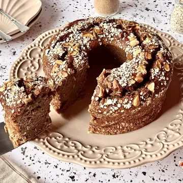 Bolo de aveia com banana e maçã
