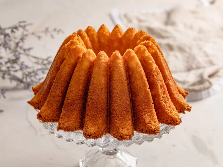 Receita de Bolo de cenoura simples e fofinho