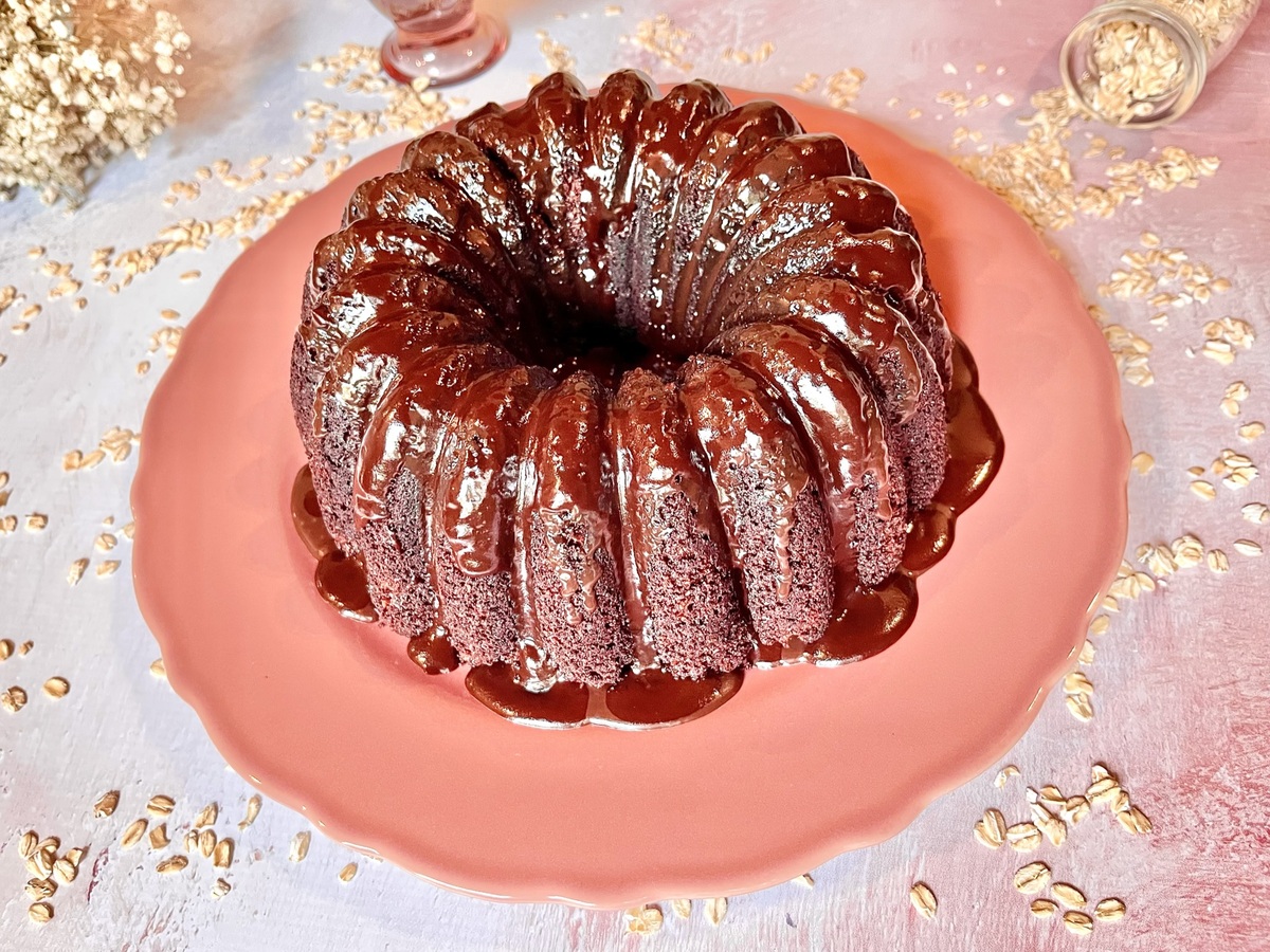 Bolo de chocolate com aveia