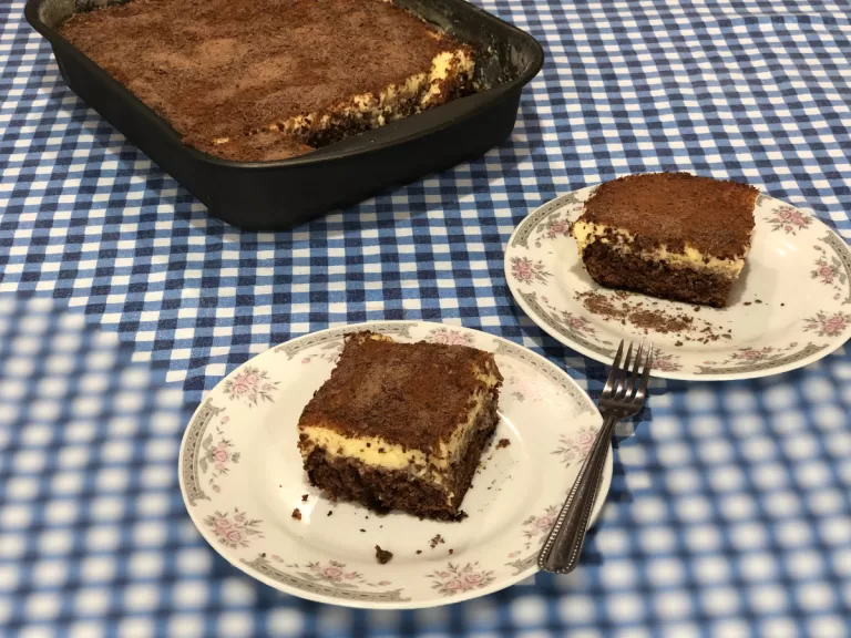 Receita de Bolo de chocolate com cobertura de maracujá