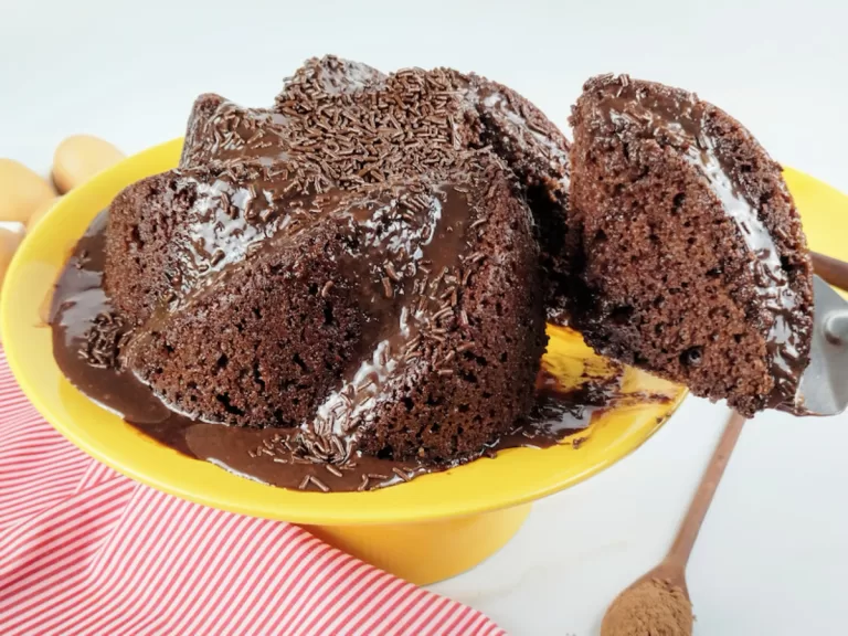 Receita de Bolo de chocolate simples de liquidificador