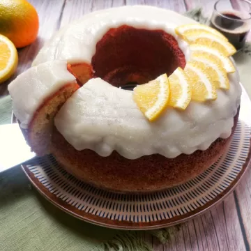 Bolo de laranja com casca