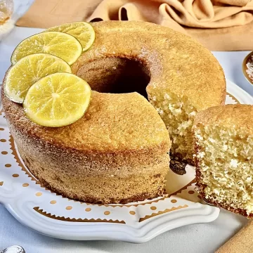 Bolo de laranja com casca simples