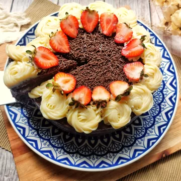 Bolo de leite Ninho com recheio de brigadeiro