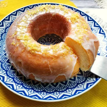 Bolo de limão com iogurte