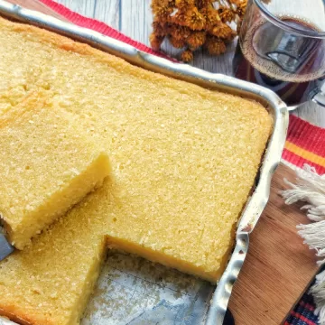 Bolo de mandioca no liquidificador