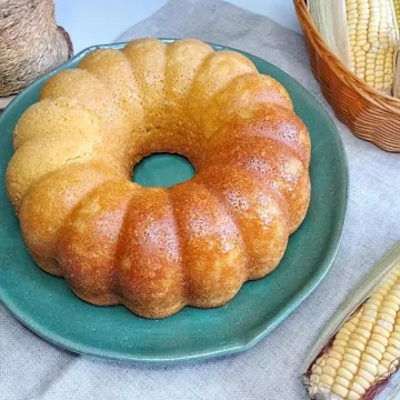 Bolo de milho com leite condensado