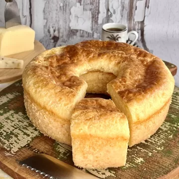 Bolo de pão de queijo (Mangulão)