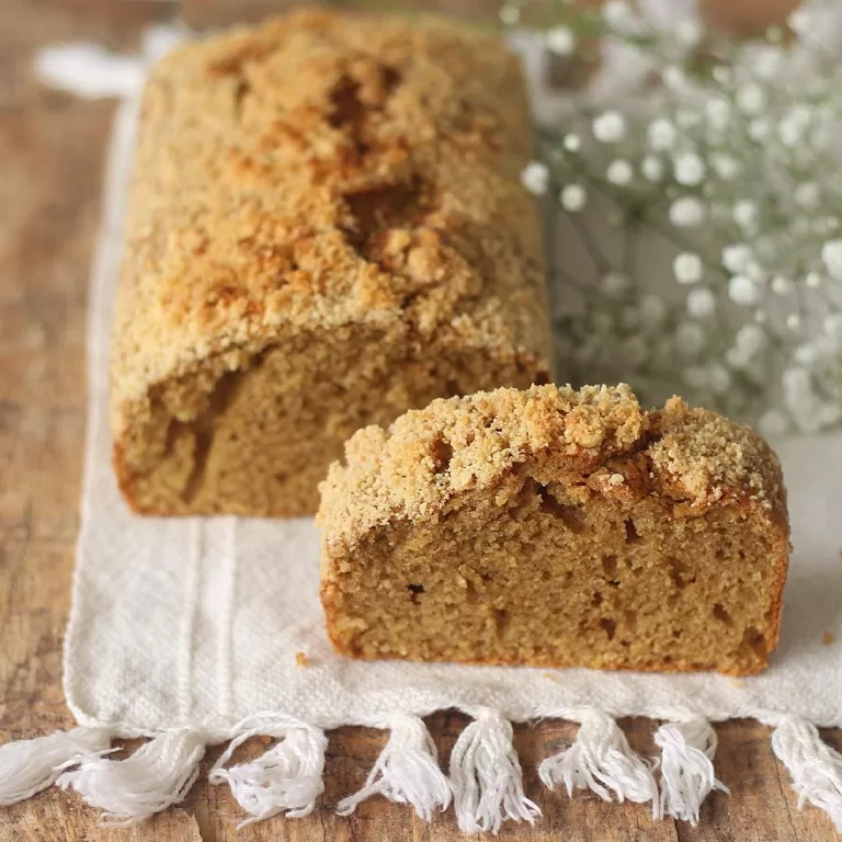 Receita de Bolo de rapadura com crocante de amendoim