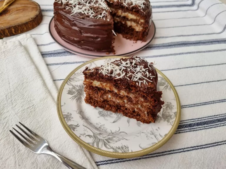 Receita de Bolo prestígio recheado