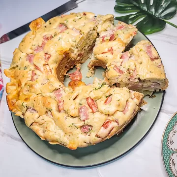 Bolo salgado de presunto e queijo