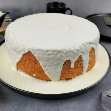 Bolo vulcão de leite Ninho