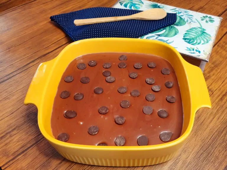 Receita de Bombom na travessa de Ninho com chocolate
