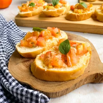 Bruschetta com pão francês