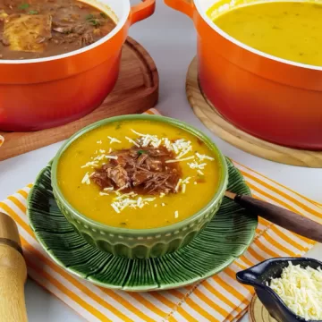 Caldo de abóbora com ragu de costela