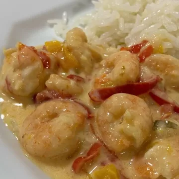 Camarão ao molho cremoso