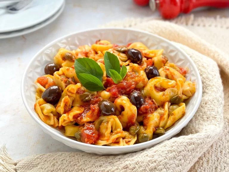 Receita de Capeletti de carne à puttanesca