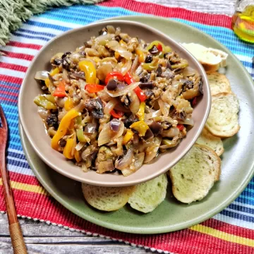 Caponata de berinjela na panela