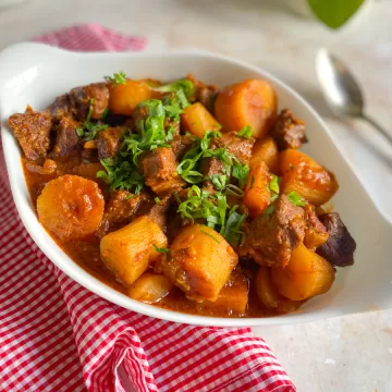 Carne de panela com mandioca