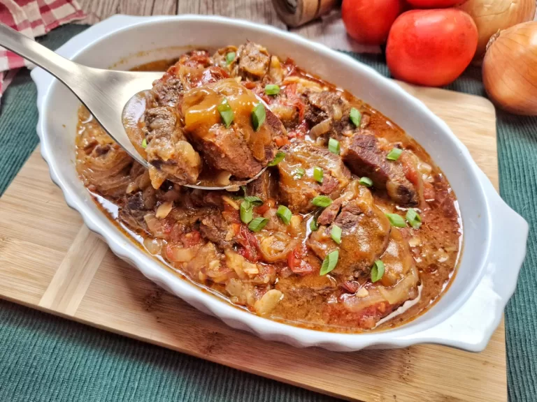 Receita de Carne de panela com molho de tomate