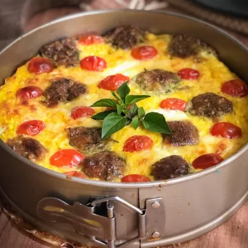 Chipa caprese com requeijão