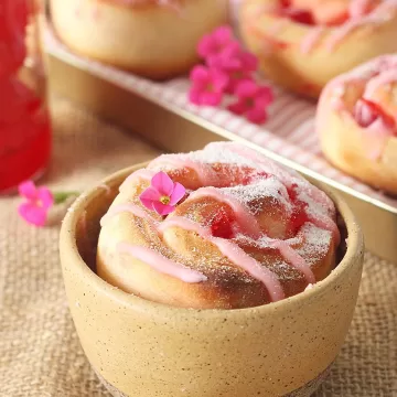 Cinnamon rolls de cereja
