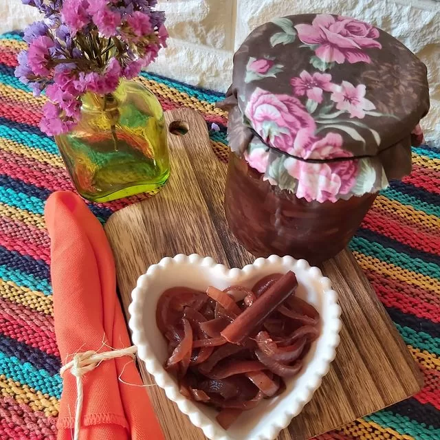 Receita de Conserva de cebola roxa agridoce
