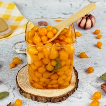 Conserva de pimenta biquinho amarela
