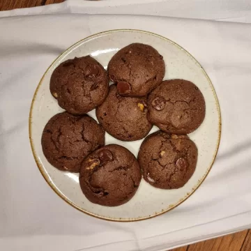 Cookies de chocolate com castanhas