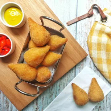 Coxinha de frango com Catupiry