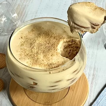 Creme de cupuaçu com bolacha